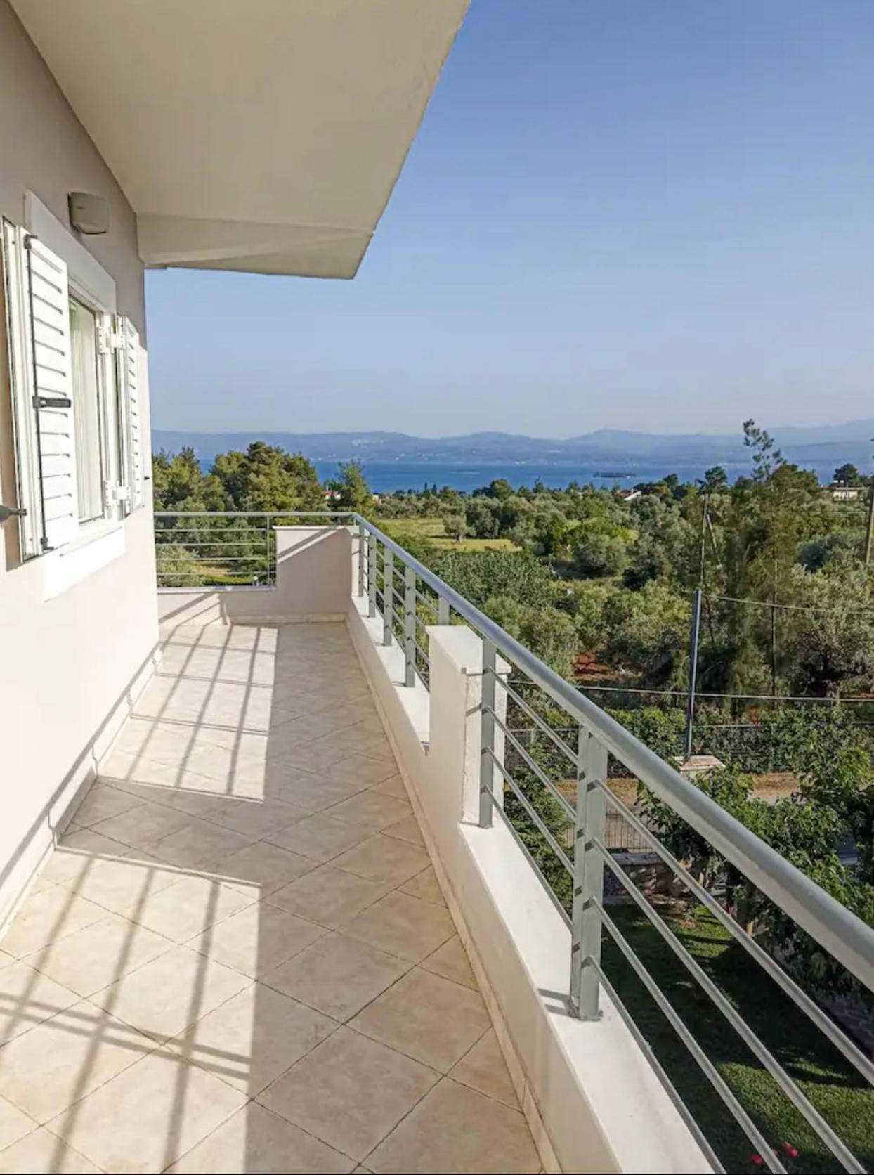 Eretria Homestay Экстерьер фото